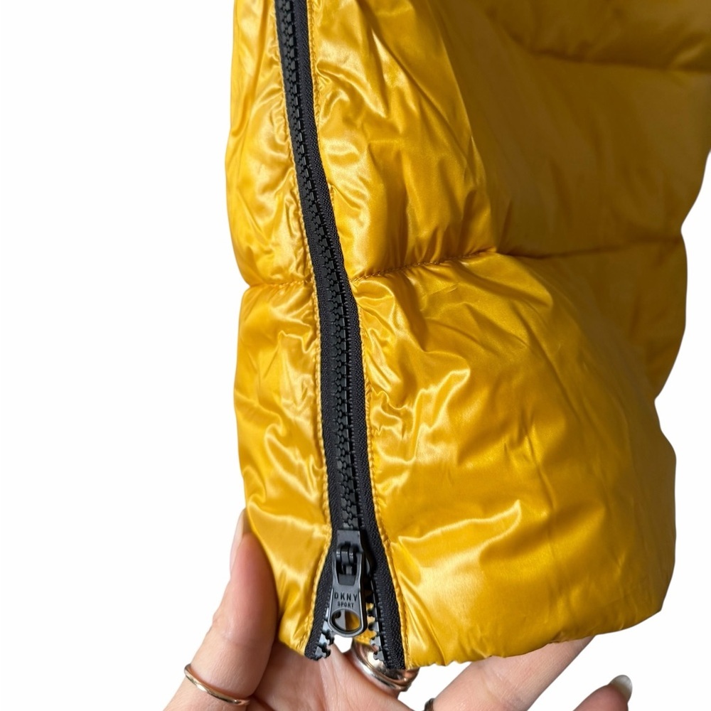 DKNY Sport Puffer Vest - Picture 5 of 5